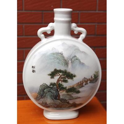 《松韵》汪锋陶瓷作品 粉彩 双耳瓶 高25cm厚12cm